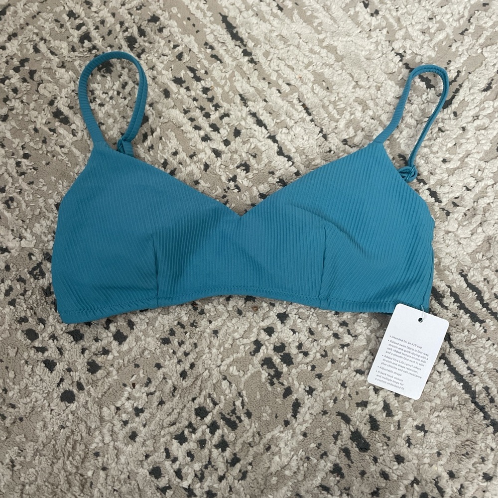 Blue ribbed lululemon bikini top